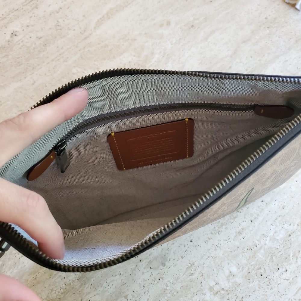 Turnlock Pouch In Signature Canvas With Rexy - Picture 2 of 3